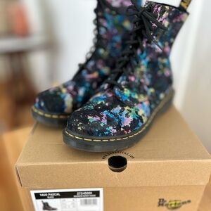 Dr Martens women’s boots 
Size 10